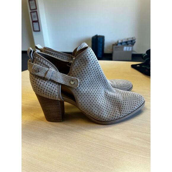 Franco Sarto Tan Dale2 Perforated Suede abilities sz 10 EUC - Picture 2 of 8